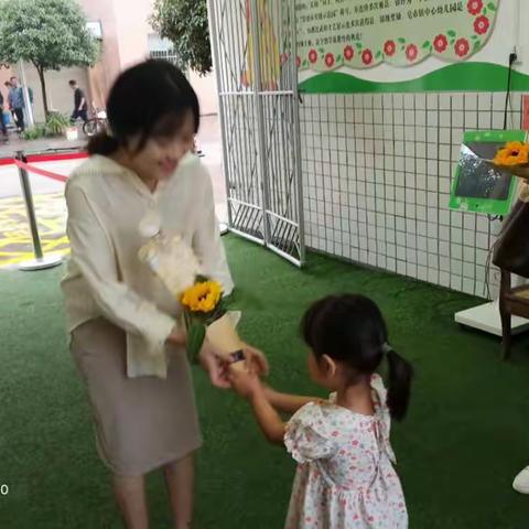 石门县皂市镇中心幼儿园:“常怀感恩心 ，静待花开时”