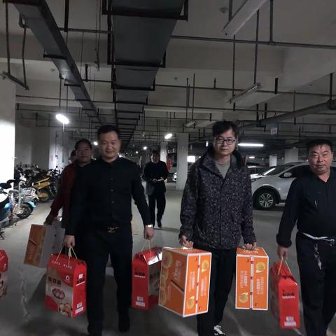 金秋重阳时 浓浓敬老情