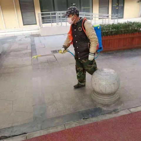 凤凰山街道认真做好辖区疫情防控消杀工作