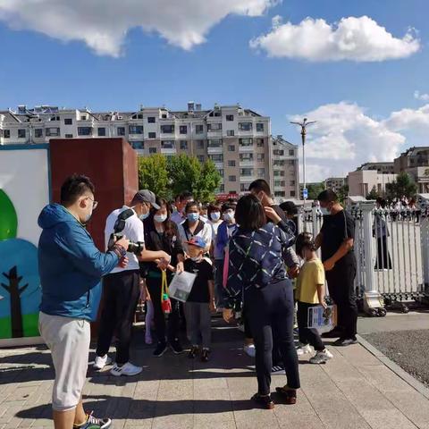 家校合作 共育未来——一年级新生来报到