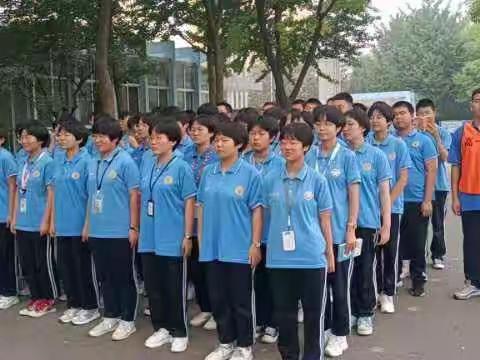 高二A级部风采——以比赛促进学习  以竞争提升自己  高二A7班乘风破浪