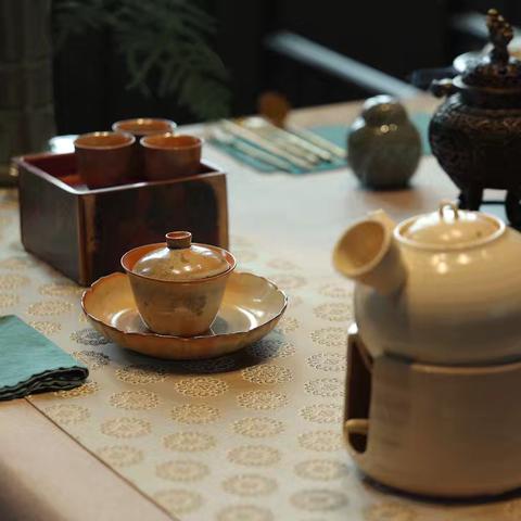 石楼陶艺（七绝）