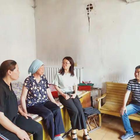 伴爱前行——计算机系走进建档立卡贫困学生