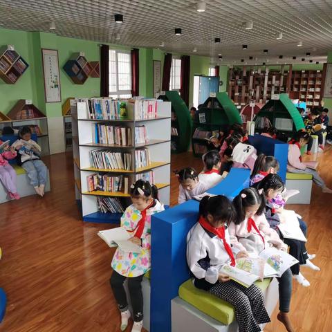 我美丽  我是一名读书人        实验小学一（6）班