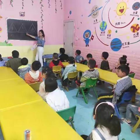 阳光贝贝幼儿园5月份成长汇报记录表