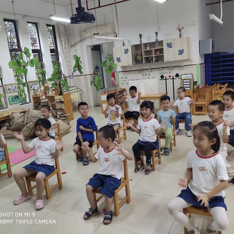 幼儿园里的快乐—东荟加拿达幼儿园中A班