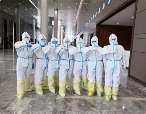 童心抗疫 与爱同行                                      一南亚学校致敬最美逆行者