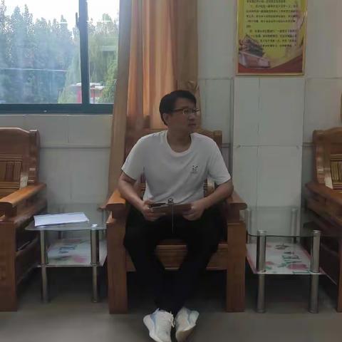 群策群力，扬长固优--天宝二中六年级召开尖子生座谈会
