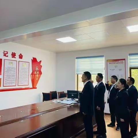 弘扬劳模精神 争做为民先锋