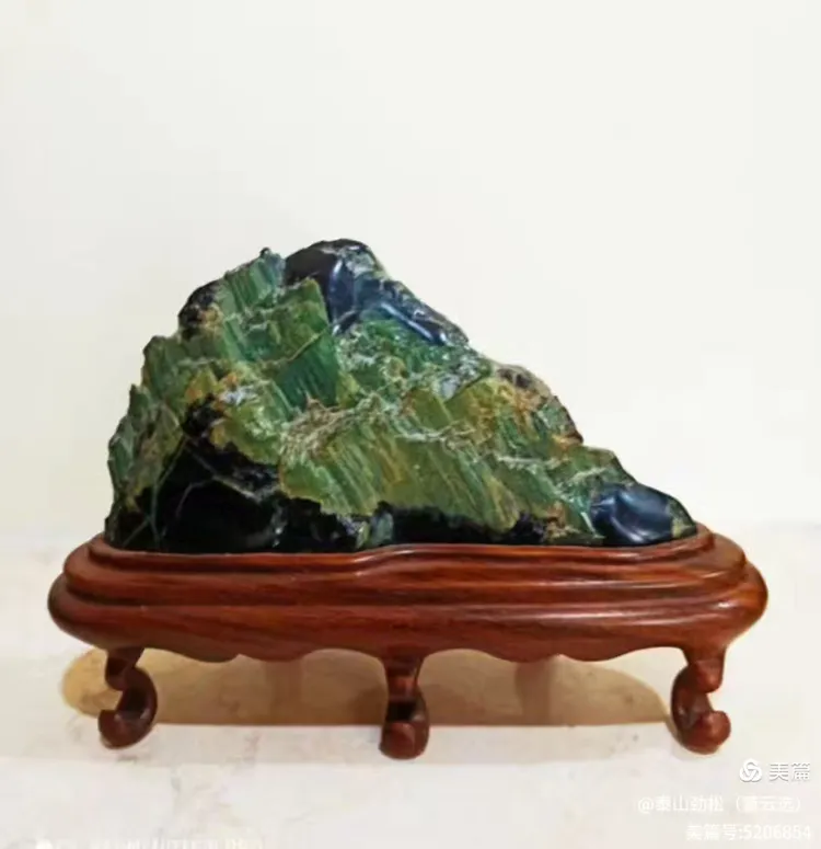 青岛市根石盆景艺术协会会长崔周村——新春贺词