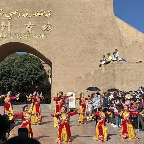 南疆八日游之9 喀什古城；艾提尕尔清真寺