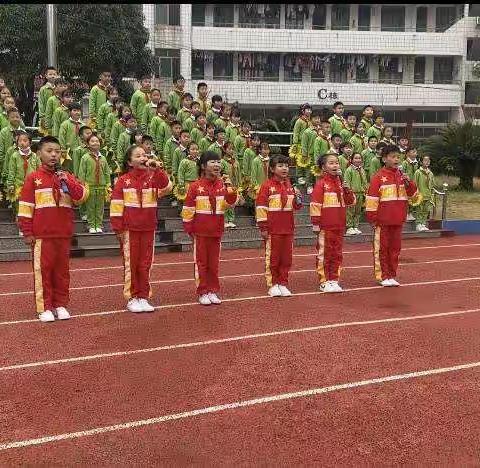 追逐梦想，立志报国        ————做一个志向远大的吉韵娃