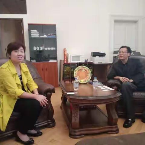   湖北代表团拜会匈牙利大使馆商务参赞，赴埃格尔州考查卡巴罗斯酒庄。