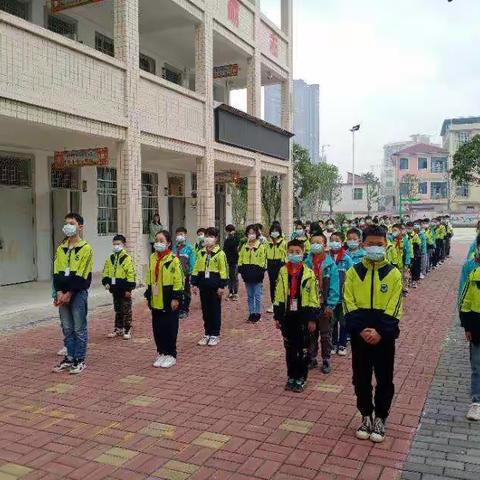 3月14日虎溪完小向边远山区贫困学生捐款