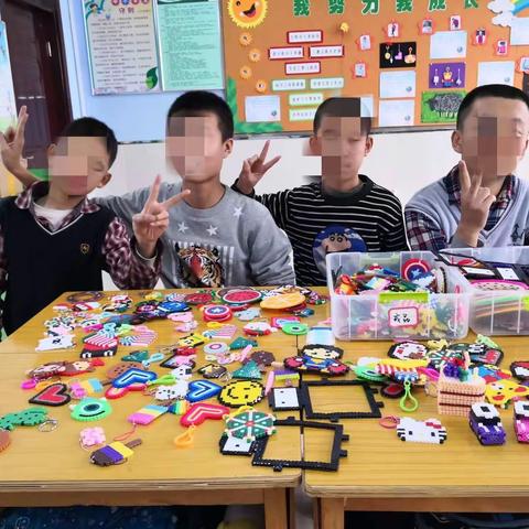 乌海市特殊教育学校特色美育课程----拼豆豆