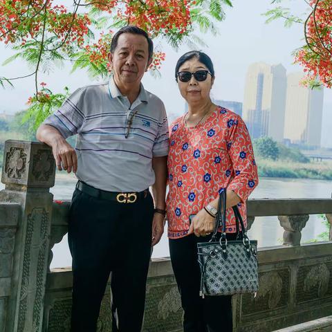 2019年5月瑞丽市江边广场游玩