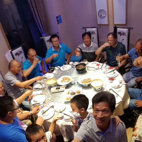 2017年8月25日亲人们在贵阳与杨勤一家相聚