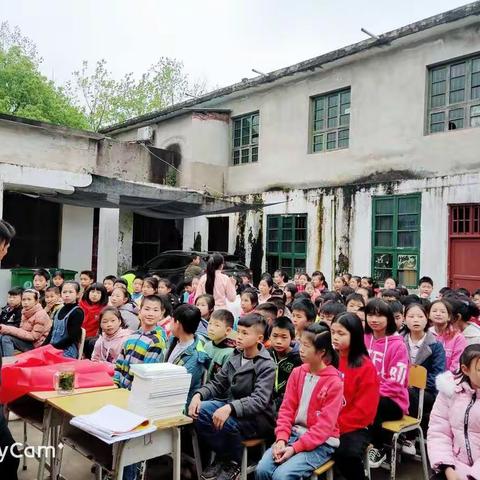 2019六年级第一次月考总结大会