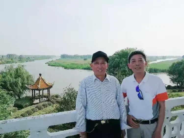《少小离家老大回》