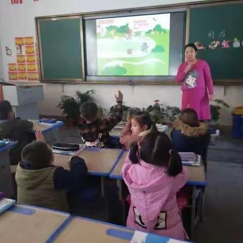 聚焦课堂     优化教学             ——记渊泉小学无课日活动