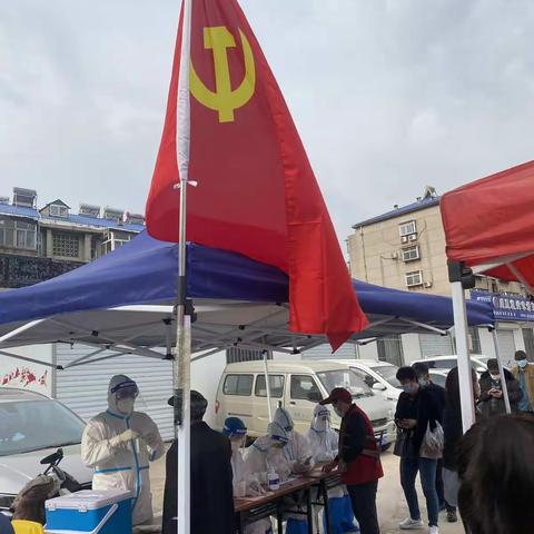 党员化身为志愿者       助力社区疫情防控