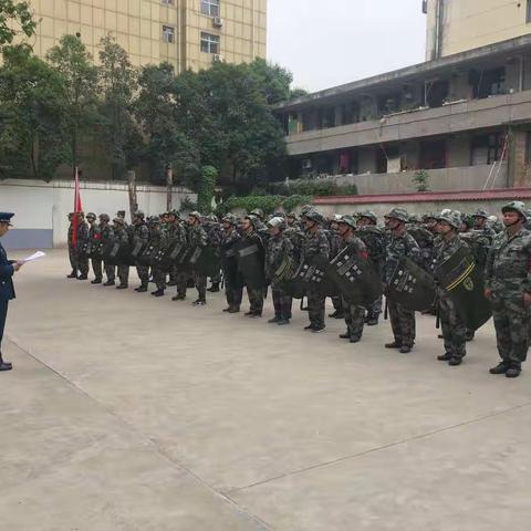 太华路街道民兵参加区武装部民兵整组拉动点验