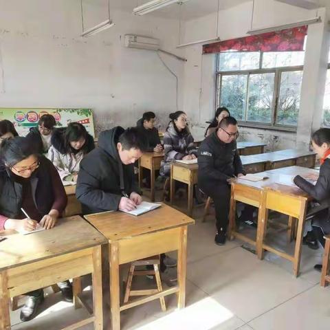 学习贺信精神，夯实组织基础——王鲁镇中心小学组织“规范标识礼仪，加强组织建设”培训活动