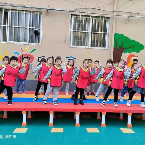 清华艺术幼儿园快乐语言                   “自信为帆、快乐成长”展示