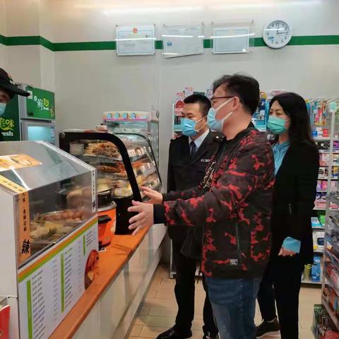 【郭杜市场监督管理所】 市复审办食品流通检查组对长安区食品流通环节国食复审工作进行督导检查