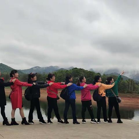 怎么开心怎么嗨
