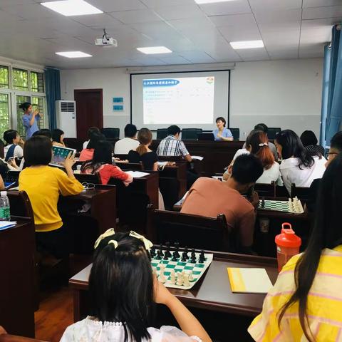 【周南学士实验学校】创国际象棋特色学校，我们在行动！