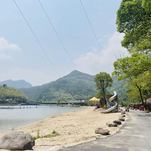 2022春画来画趣与你漫步青山绿水