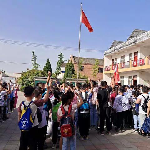 “学党史、知党恩、听党话、跟党走！”——杨庄小学“铭记小渠历史，体验大浪口传统文化魅力”研学之旅