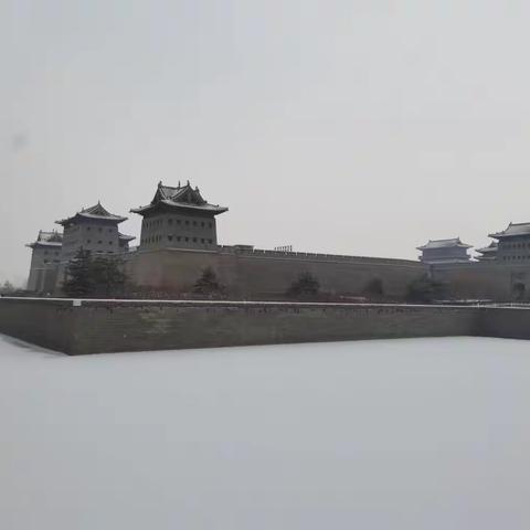 瑞雪映古城