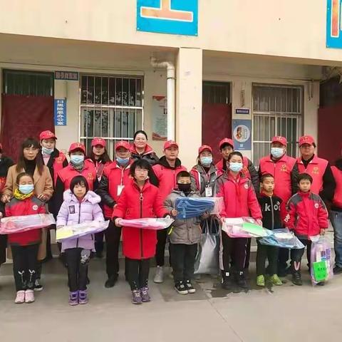 慰问贫困学生 情暖贫困家庭—白水县阳光公益志愿者协会慰问杜康镇幸福留守儿童贫困生