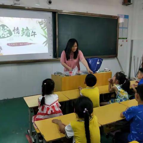 【迎胜小学】浓情过端午 巧手做香包—2018级8班家长进课堂活动圆满结束