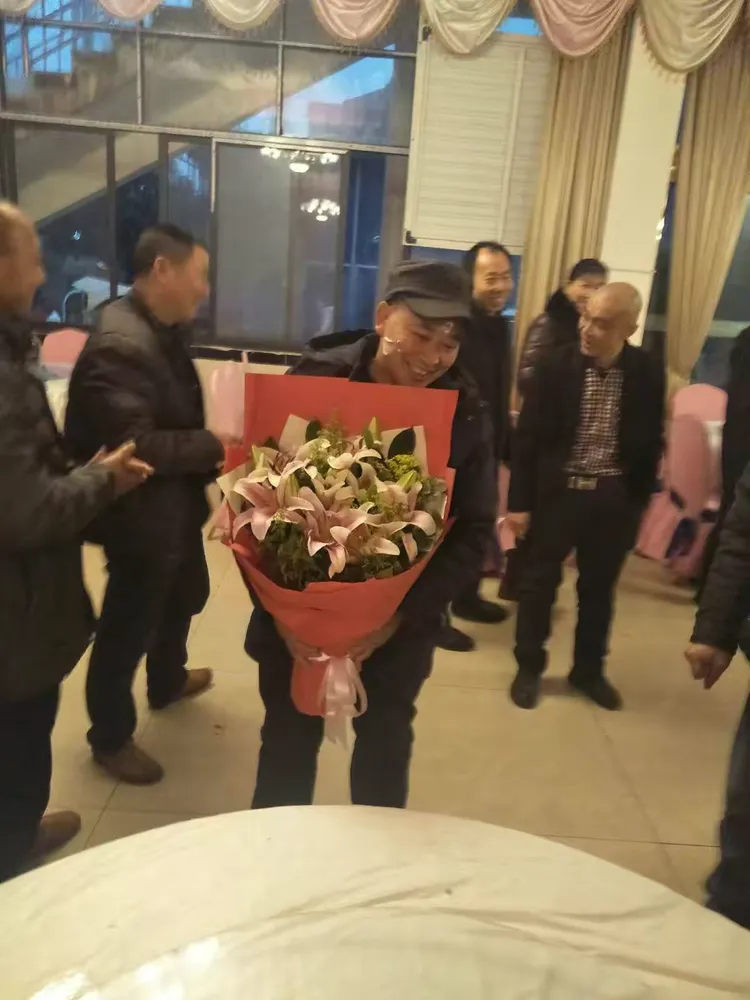 庆祝黄宗明同学55岁生日留念