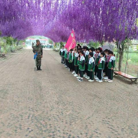 北城实小研学之旅，走进鹿鸣农场，传承农耕文明。体验田园生活，享受农耕快乐。