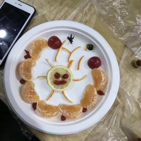 缤纷水果乐无穷 ——小班水果拼盘亲子活动