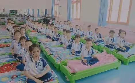 彬州市彩虹幼儿园大六班第十七周幼儿常规生活动态精彩回放