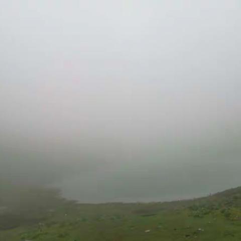 阿布吉徒步露营