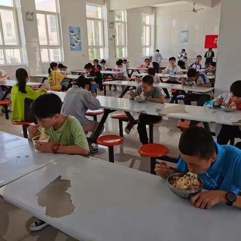 【牛东初中】2020年秋季开学第一餐