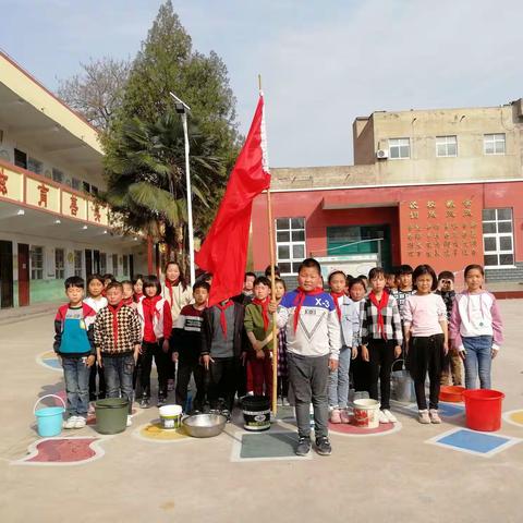 我给小树浇浇水