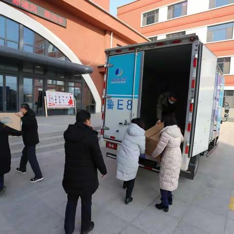 暖心！爱心企业向学校捐赠10000个口罩 助力学校疫情防控