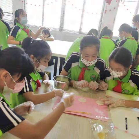 “情系中秋月•礼赞教师节”潍坊市坊子区三马路小学中秋节劳动教育实践活动纪实