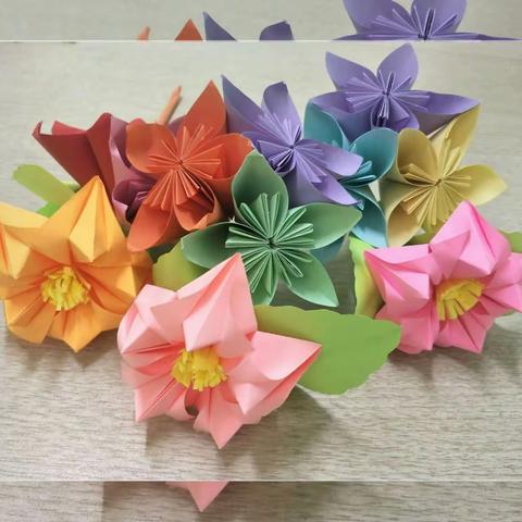 暖暖的爱❤❤魏桥创业第五幼儿园 中一班 “教师节”我们很快乐！