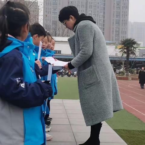 【泉山·双减·新教育】阅读好时光 亲子共成长——徐州市西苑小学家校共育之亲子阅读活动