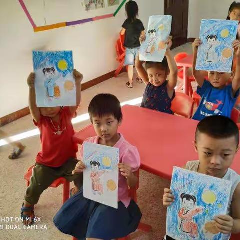 育才幼儿园大班小朋友祝：“大家中秋节快乐”😊 