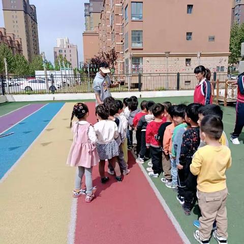 丁心幼儿园芒果四班快乐体能课