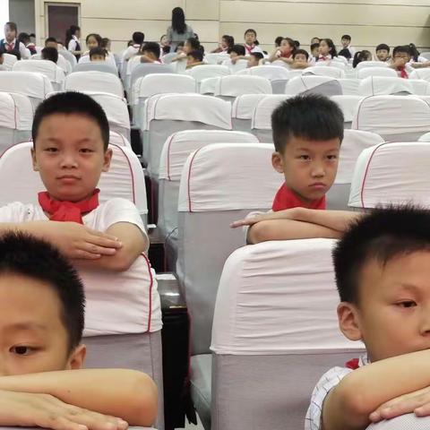 红领巾，心向党——二（三）班入队仪式